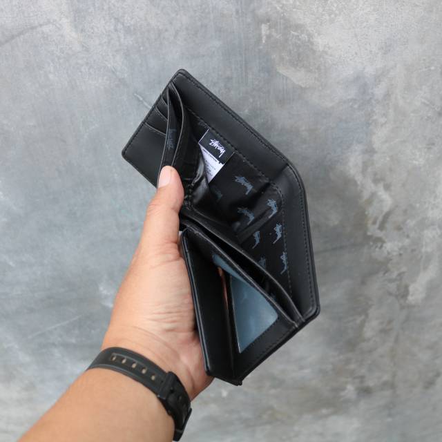 Dompet pria stussy