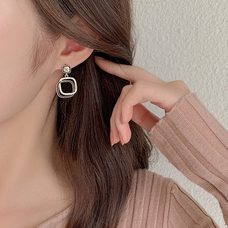 Anting Tusuk Bentuk Persegi Geometris Bahan 925 Silver Gaya Retro Korea