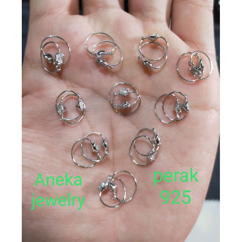 Anting knip bayi mata 1, perak 925, sepuh emas putih, 26.500/pasang