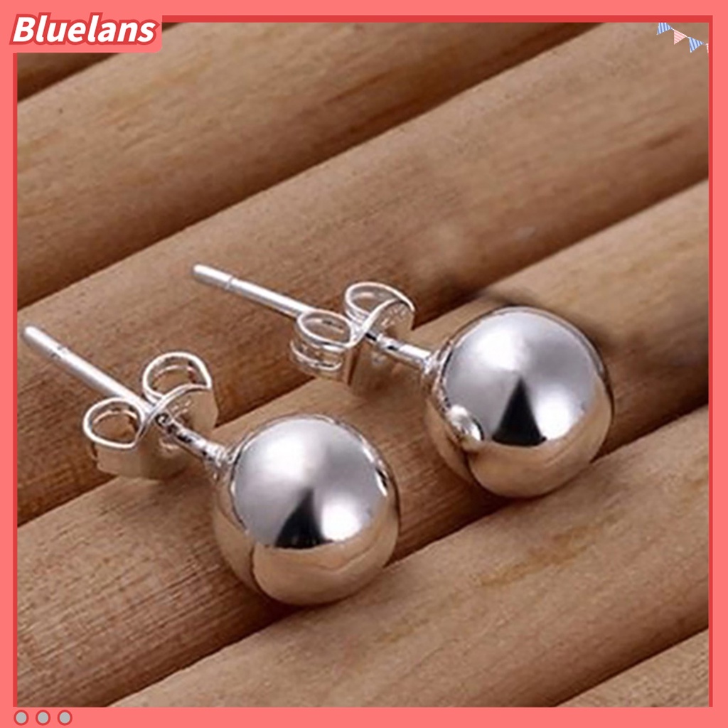 1 Pasang Anting Stud Bentuk Bola Bulat Bahan Stainless Steel Warna Silver Untuk Wanita