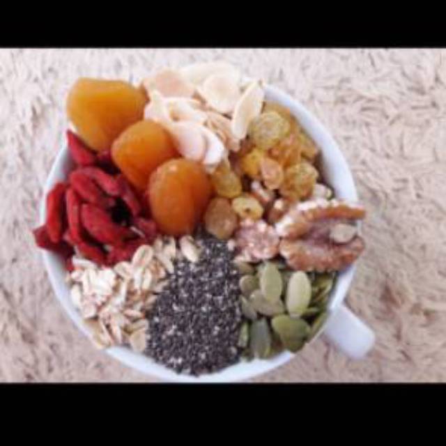 

Healthy Granola Super Mixed (Walnut, Chia Seed, Gojiberry)