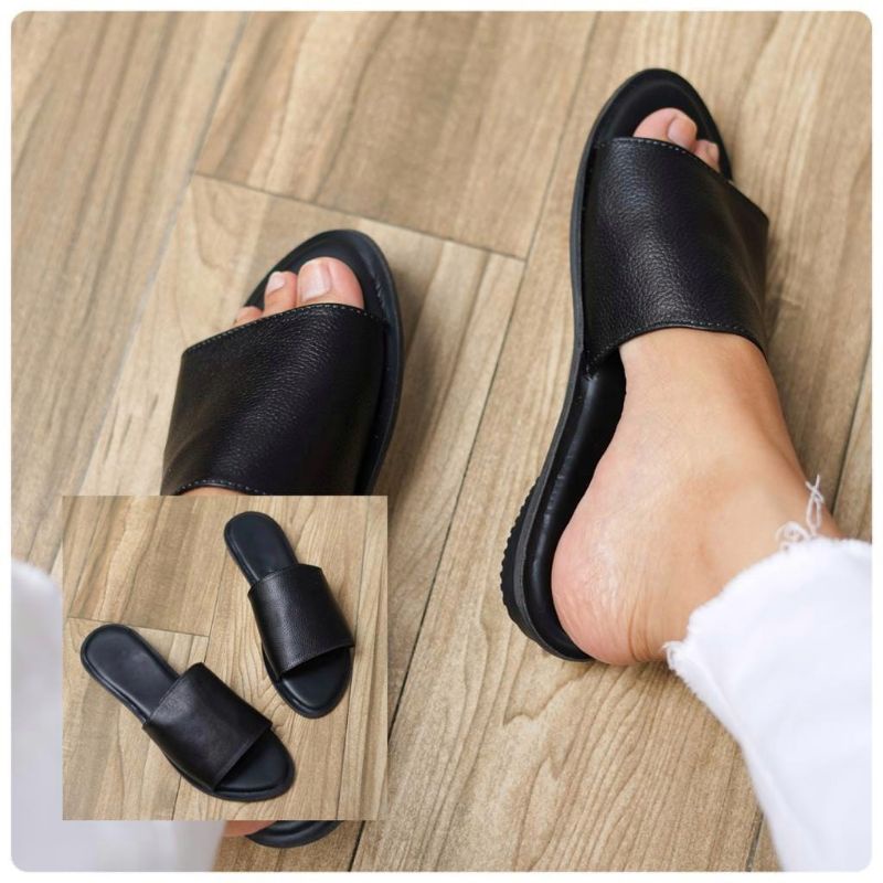 Sandal Slop Teplek Wanita Sendal Kokop Wanita Slop Cewek Kekinian Sandal Kulit Papirut Asli Garut-Hitam