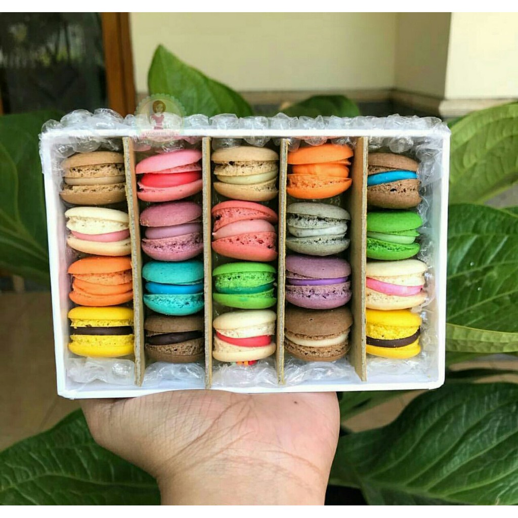 

Spesial Baby Macaron Isi 20 rasa mix