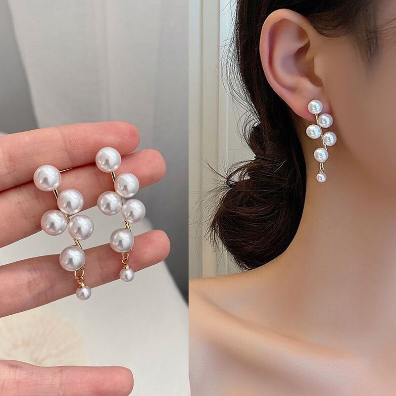 FerenHongXia Anting Wanita Bentuk Anggur Aksen Mutiara Gaya Korea Untuk Pesta Ulang Tahun