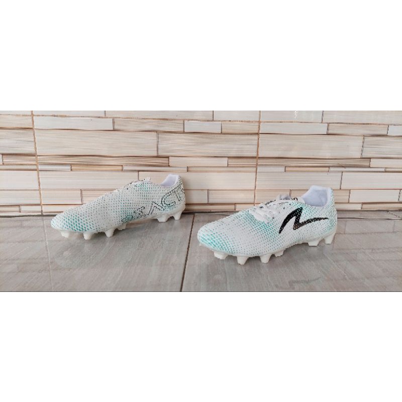 Sepatu Bola Specs Genesis FG
