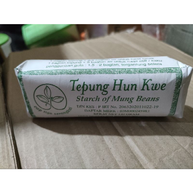 

Tepung Hun Kwe/Hun Kue (mung bean starch) merk Tiga Serangkai