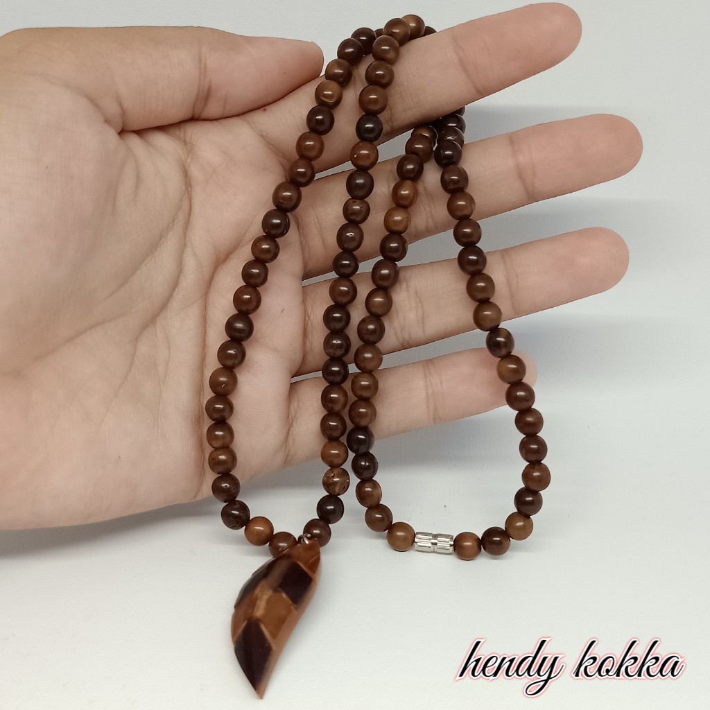 Kalung kokka kaukah bulat daun coklat