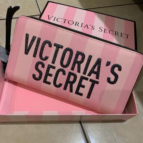 VS VICTORIA'S SECRET Signature Stripe Zip Wallet