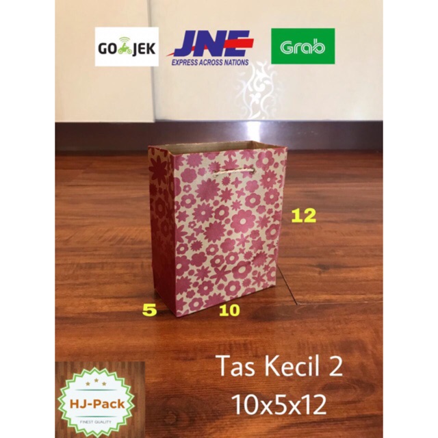 

Tas Kecil 2 10x5x12 Tas Souvenir Oleh2 Tas Kertas Paperbag Paper Bag Goodie Bag Shopping Bag