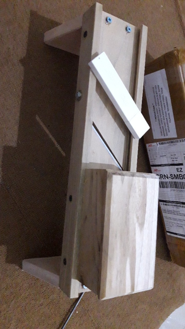 Pengiris Keripik Dan Bumbu Dapur Serbaguna