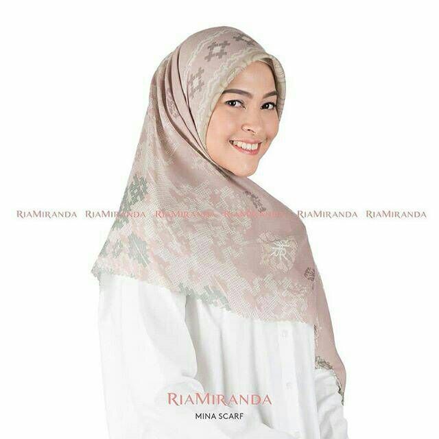 Mina Scarf by RIA MIRANDA