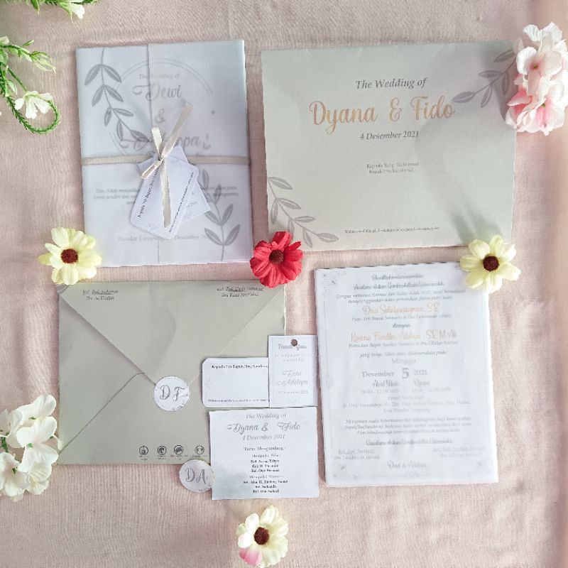 Undangan Hardcover Rustic Kalkir dan Amplop Model Abu