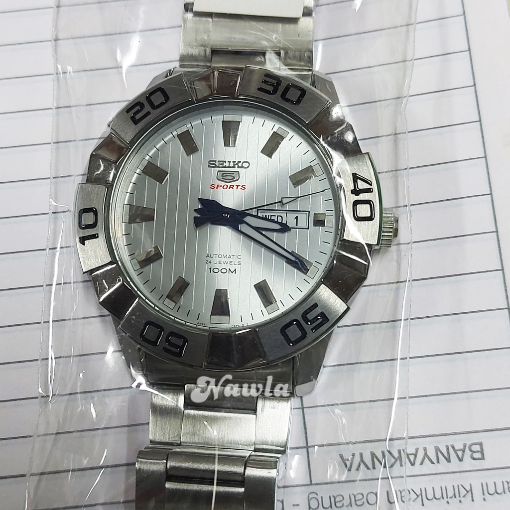 Seiko 5 Sports SRPA49K1 Silver Pattern Dial - Jam Tangan Pria SRPA49