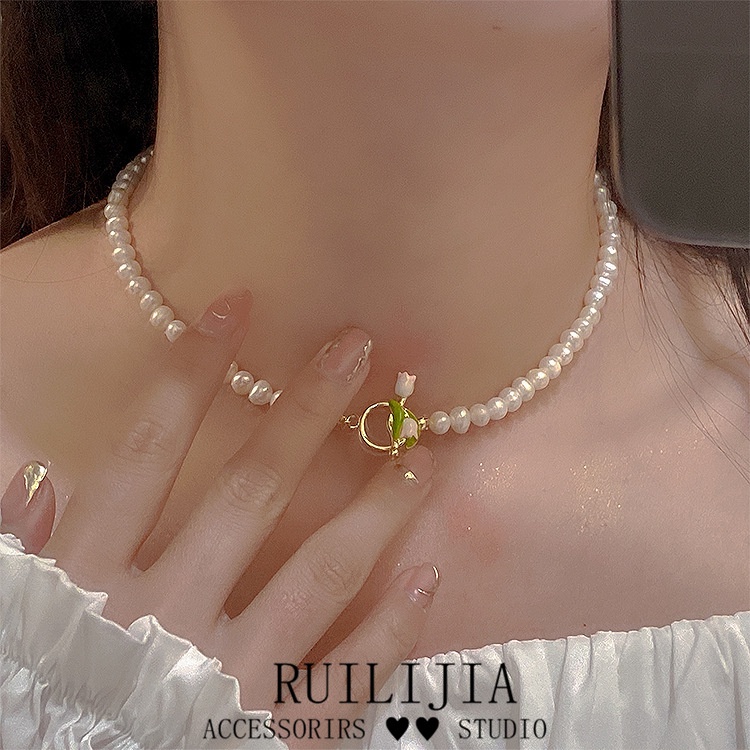 YEEZII Kalung Choker Rantai Klavikula Bahan Logam Hias Mutiara Bentuk Tulip Untuk Wanita