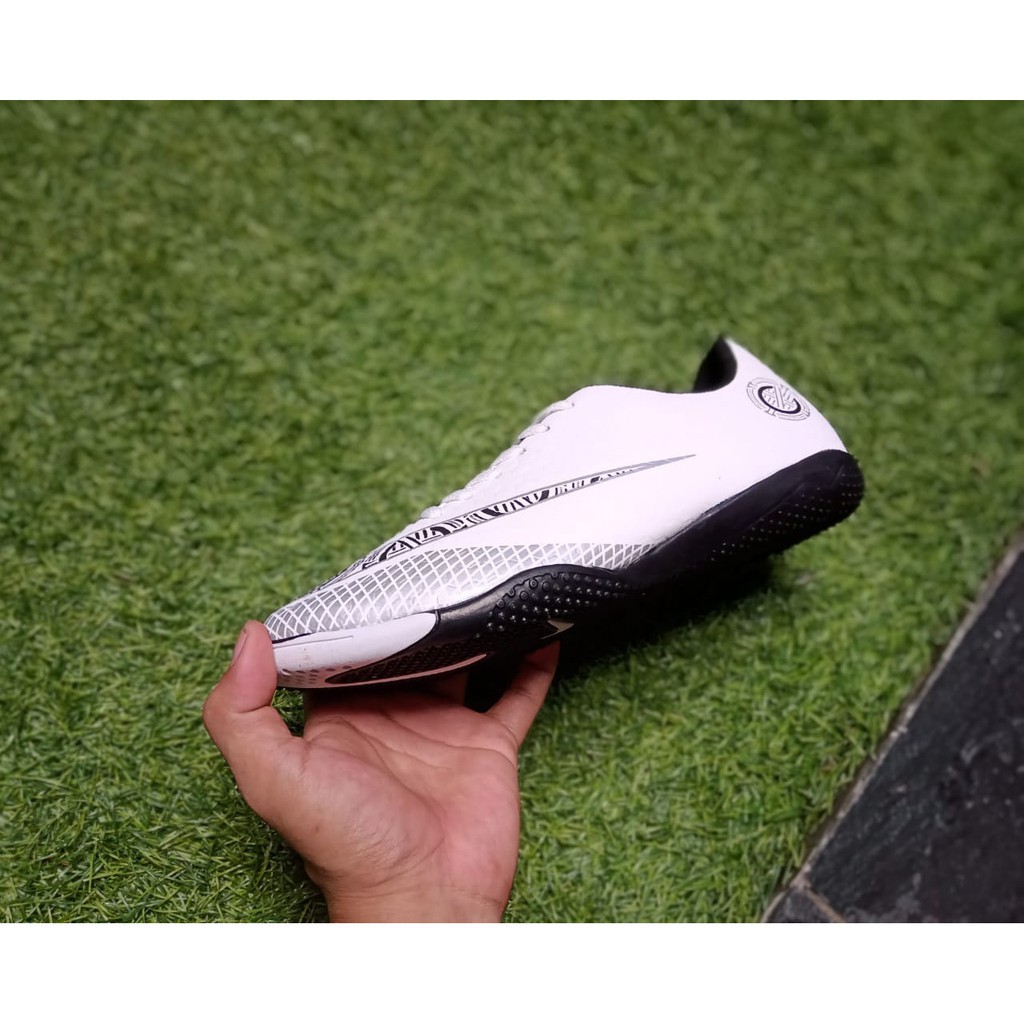 PROMO Sepatu Futsal OrtusEight Jogosala Maverick TERBARU