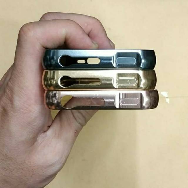 IPHONE 4 / IPHONE 4G / IPHONE 4S bumper slide hard case mirror dan karet / softcase full hitam