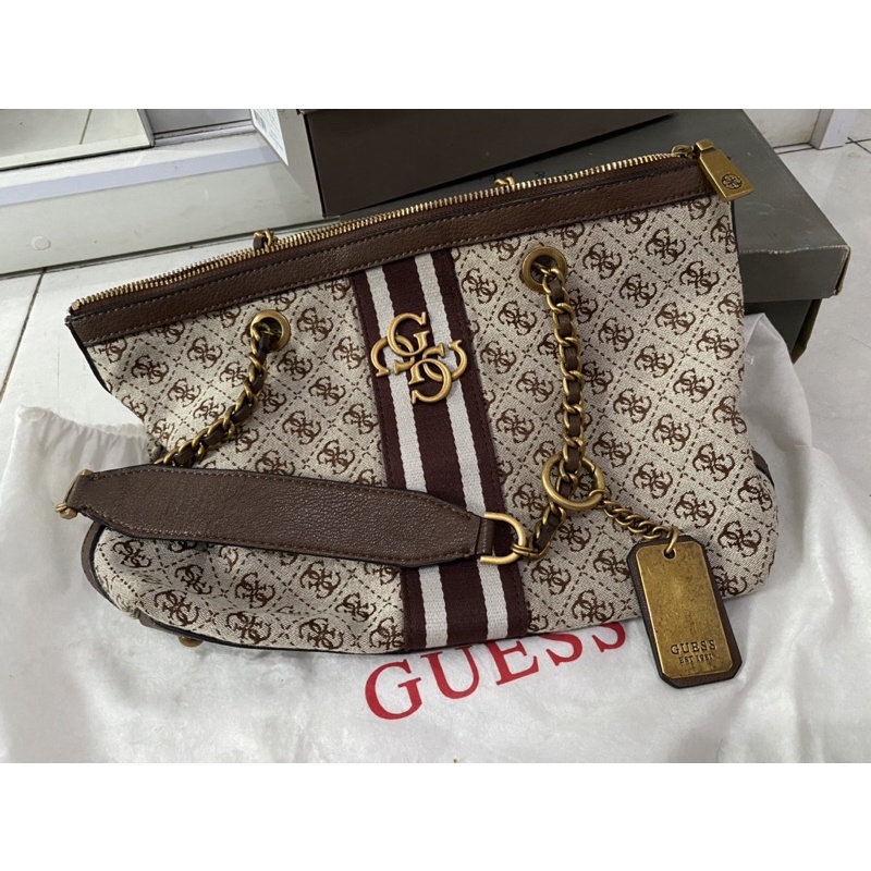 Preloved Tas Guess Original / Guess Shoulder Bag
