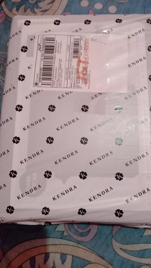 Sprei Kendra Polos 160x200 Tinggi 25 Emboss - Jacquard Hotel Bedding - Minimalis Murah