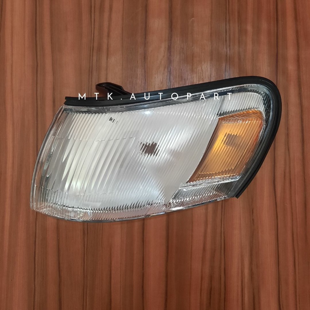 Corner Lamp / Lampu Sein Toyota Great Corolla AE100 DEPO
