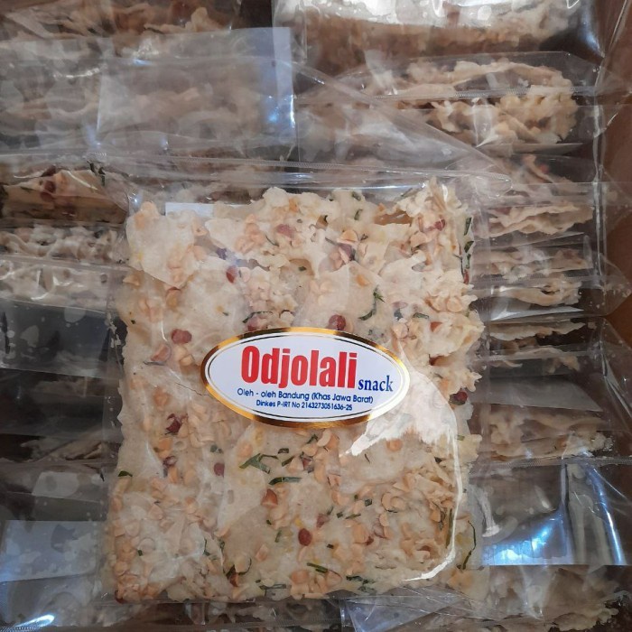 

Snack Rempeyek Kacang Tanah Peyek Gurih Garing Khas Bandung Gurih