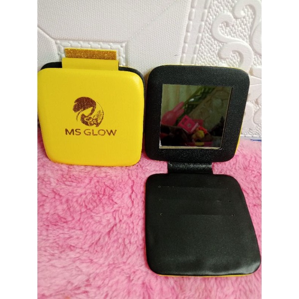 CERMIN LIPAT MS GLOW / CERMIN LIPAT GLOW UP / KACA LIPAT MS GLOW / KACA LIPAT GLOW UP-Kuning Ms Glow/Cosme