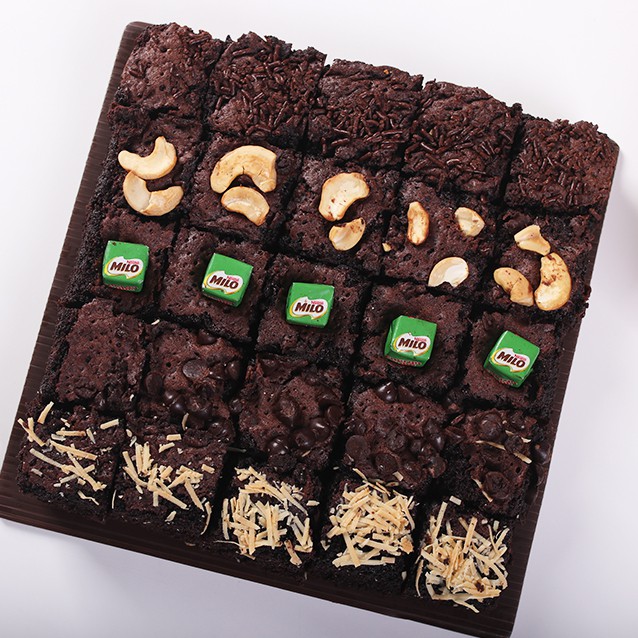 

Fudgy Brownies ukuran 20 x 20 cm MURAH dan ENAK