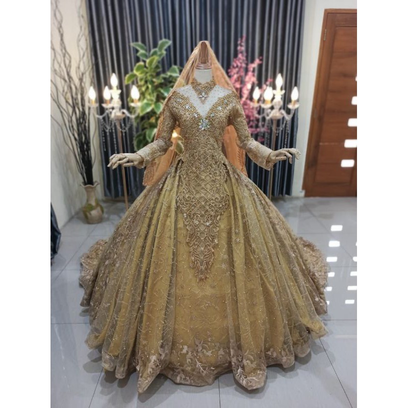 Gaun pengantin gold
