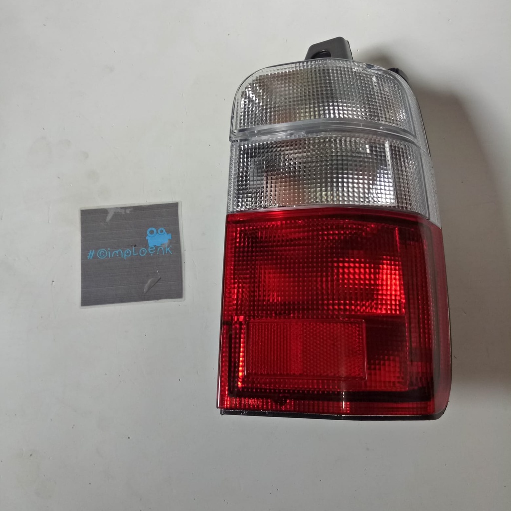 Lampu stop/Lampu rem belakang/Lampu belakang Kijang kapsul kijang krista tahun 2000