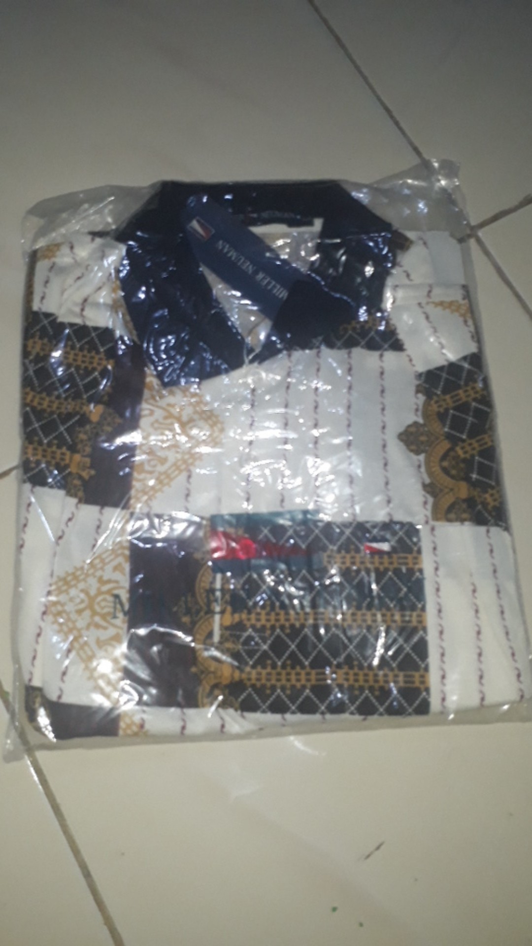 Miller Neuman Kaos Kerah Pria Bapak Dewasa Bahan Katun Berkantong Mn-101