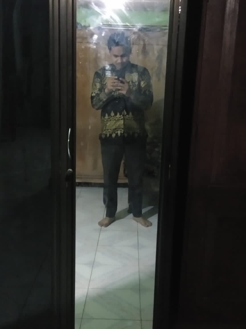 Couple Kebaya Batik Prada Kebaya Wisuda Modern Lamaran Tunangan Anak Muda Terbaru Keren Widbatik