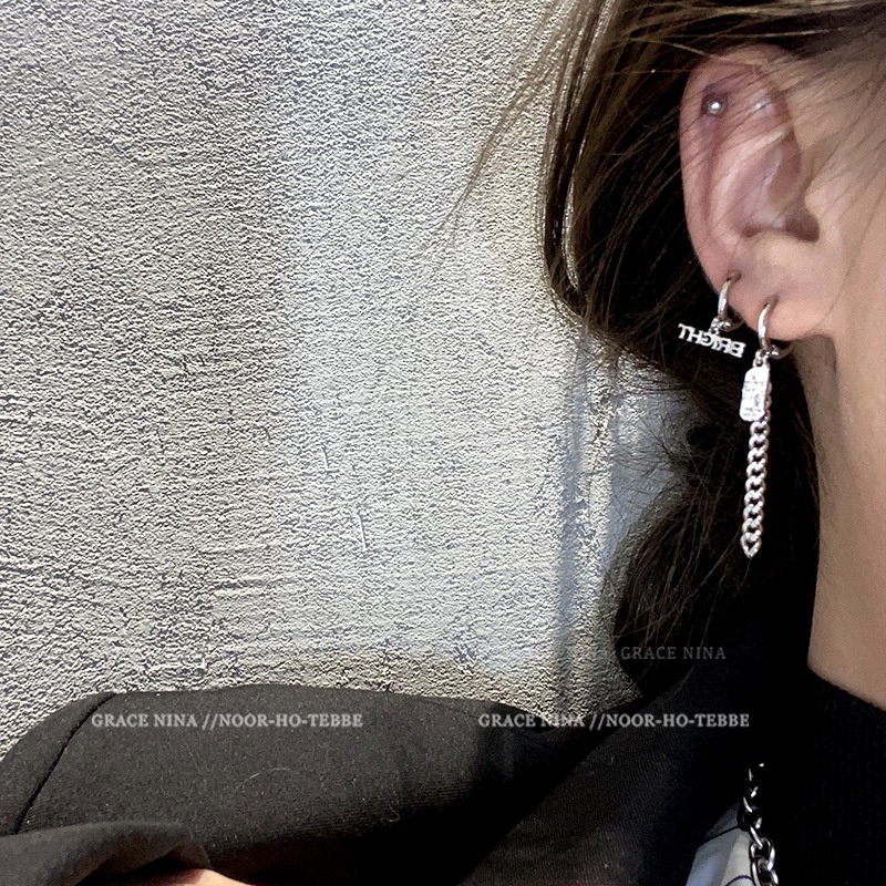 4pcs / Set Anting Hoop Rumbai Desain Cherry Zircon Drop Warna Silver Gaya Retro Untuk Wanita