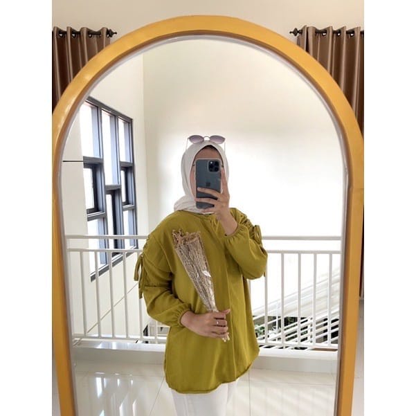 Gavi Blouse - Cirebon Cloth | Kemeja Serut Pundak | Blouse Crinkle Lengan Serut Pundak