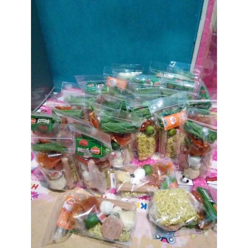 

TOM YUM SUKI KOMPLIT HARGA EKONOMIS!!!
