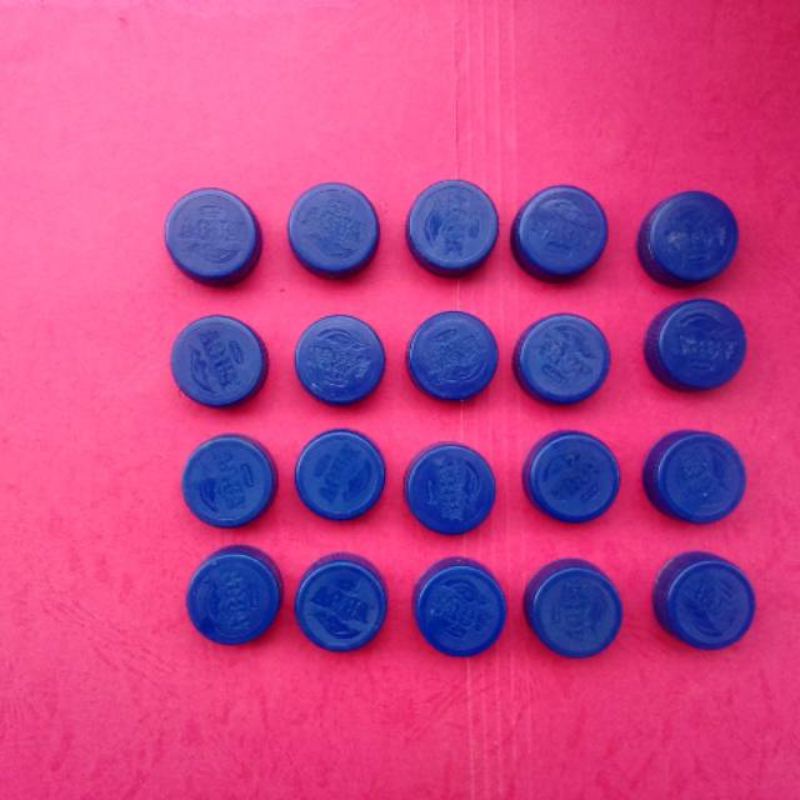 Tutup Botol Bekas Merk Aqua