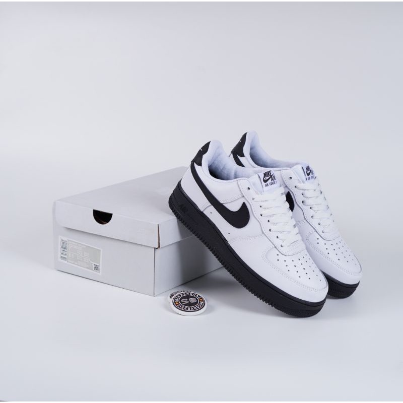 Sepatu Nike Air Force 1 Low White Black Sole