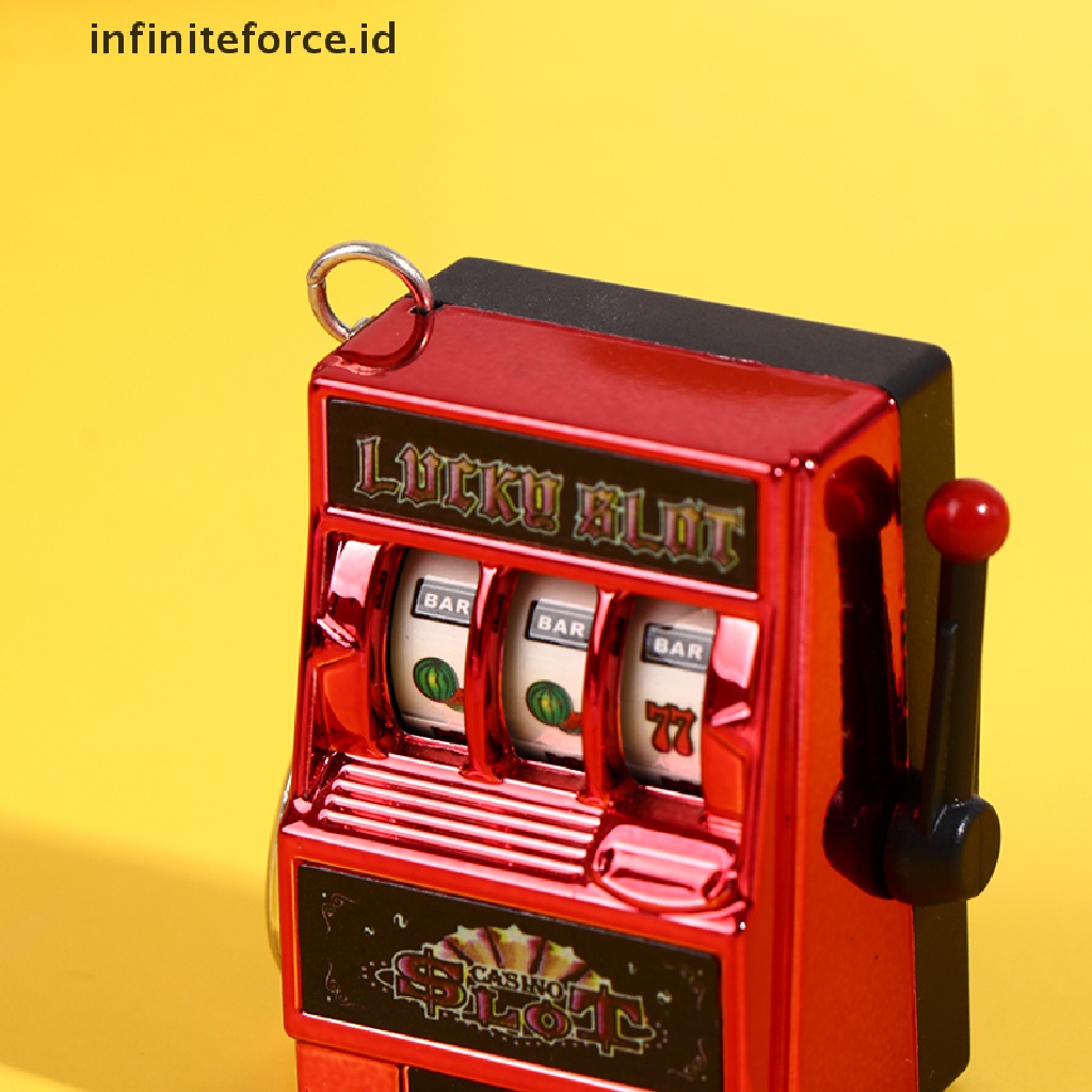 Infiniteforce.id Gantungan Kunci Mesin Slot Mini Untuk Hadiah Anak