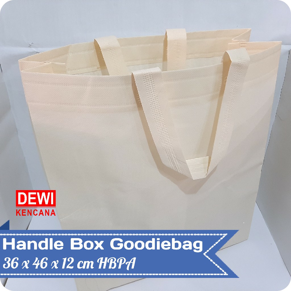 

Tas Spunbond Handle Box Tas Souvenir Goodie Bag 36x46x12 cm HBPA