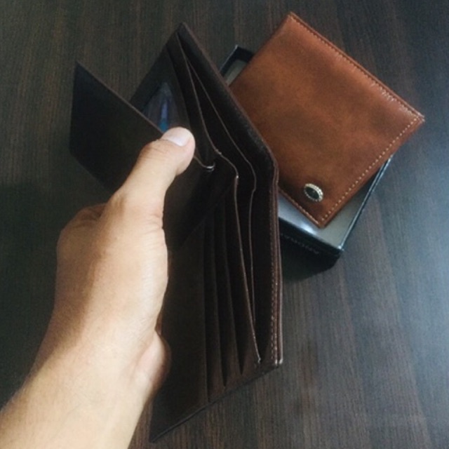 dompet pria model lipat biasa logo bahan sintetis lokal crom #dompet #dompetlipat #dompetpria #dompetcowok #dompetlokal