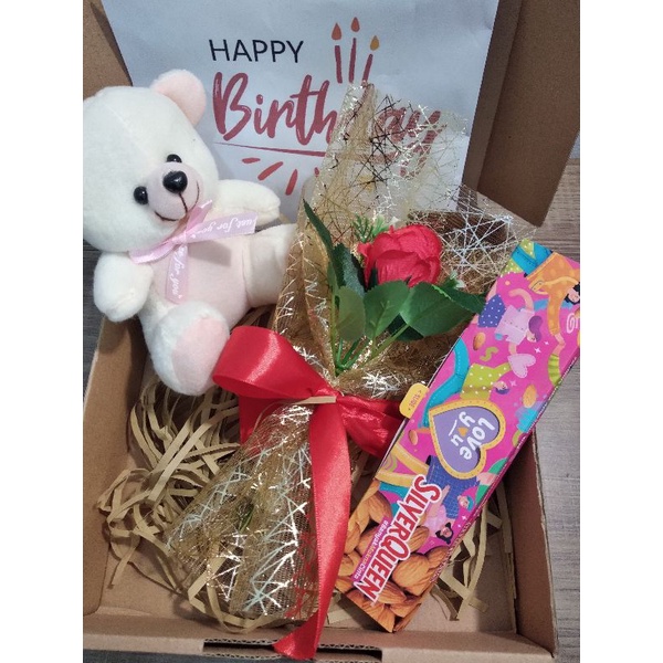 KADO HAMPERS BUKET ARTIFICIAL+BONEKA+COKLAT GIFT BOX ULANG TAHUN CEWEK SOUVENIR WISUDA HADIAH