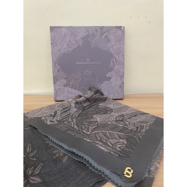 Nusantara Series Buttonscarves - Volcano