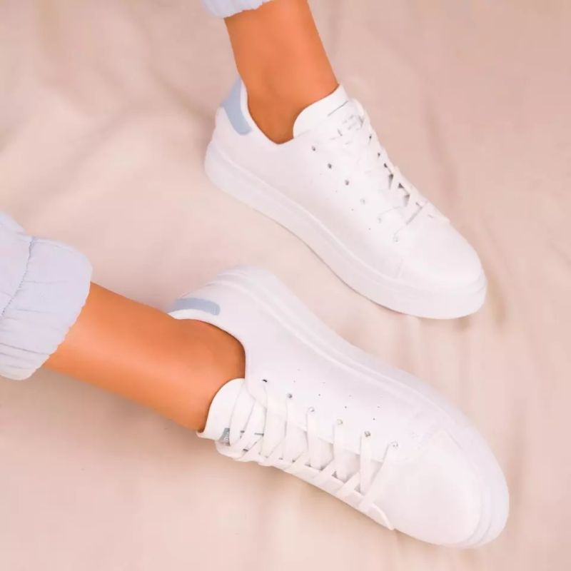 Yi01 Sepatu Sneakers Wanita New