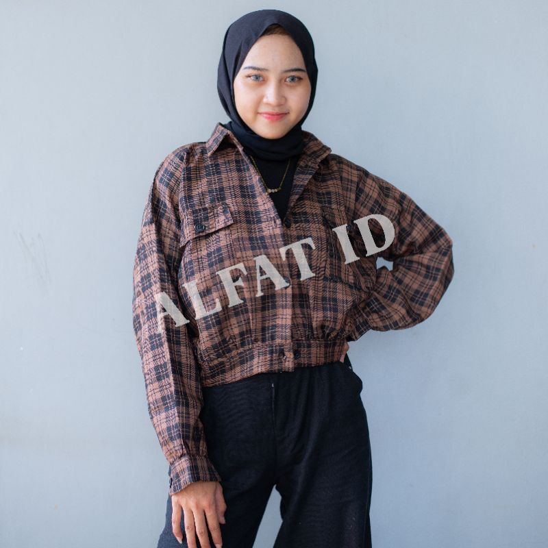 jaket wanita flanel semi woll // jaket parka crop // parka kemeja flanel