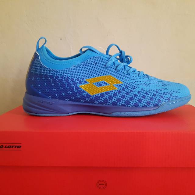 Sepatu Futsal Lotto Spark In Solid Atol Pacific Blue Gold