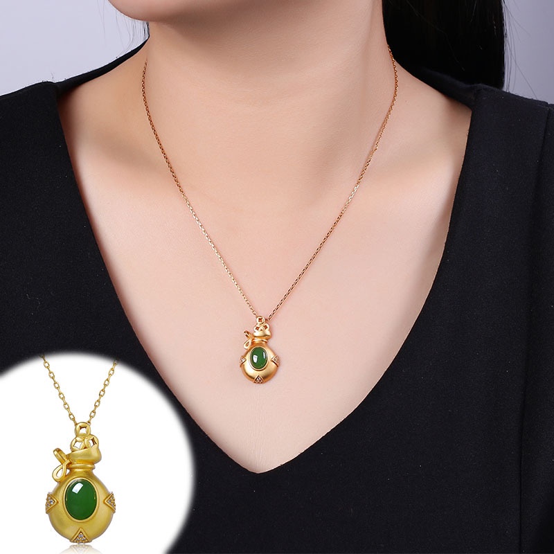 [Ready Stock]Fashion Classical Gold-Plated Inlaid Emerald Pendant Necklace