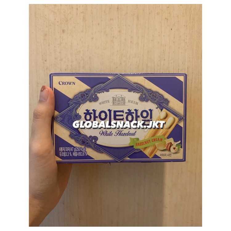 

CROWN WHITE HEIM HAZELNUT CREAM - SNACK WAFER VANILLA HAZELNUT CREAM KOREA