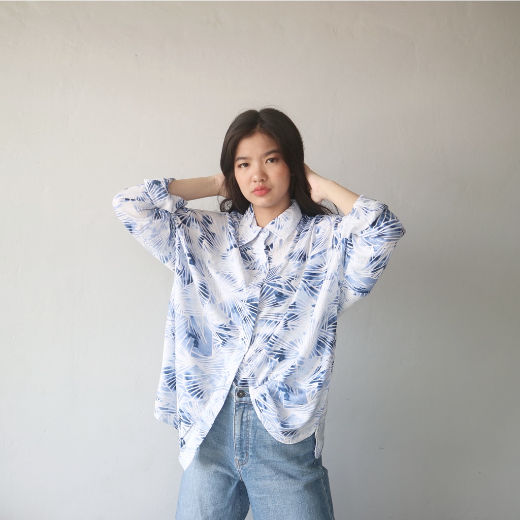 Ixora Daneen Oversized Shirt - Kemeja Wanita Oversize Lengan Panjang