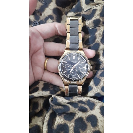 jam tangan second