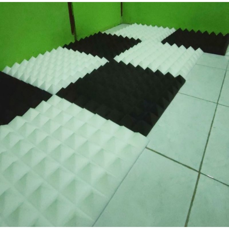 Busa peredam suara pyramid warna ukuran 50×50 cm