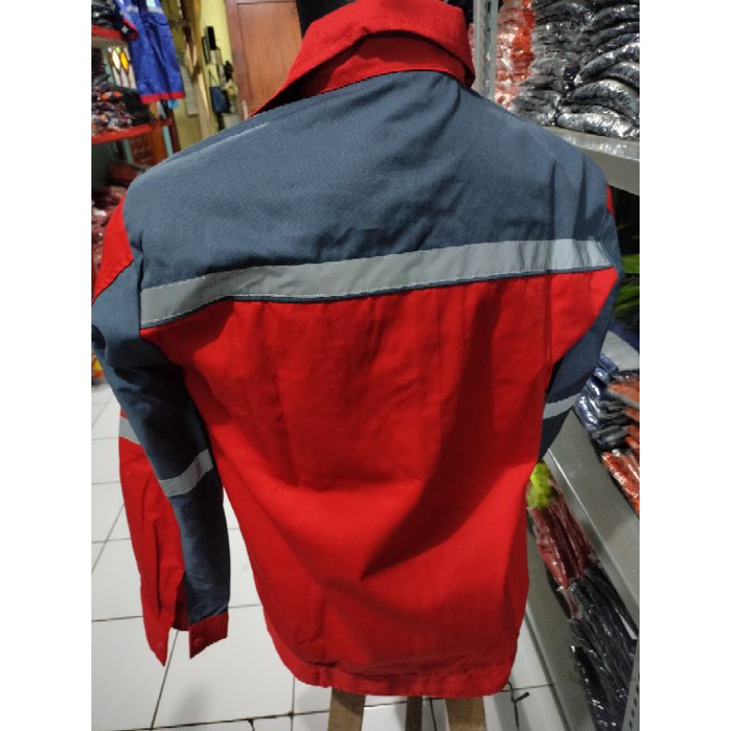 RESLETING ABU MERAH BAJU SAFETY WEARPACK ATASAN BERLOGO KE BENDERA