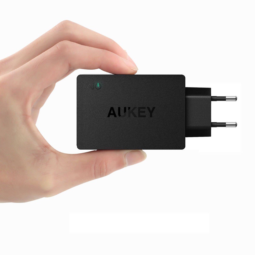 AUKEY PA-Y2 - Desktop Wall Charger - USB Port and Type-C - Support QC3.0